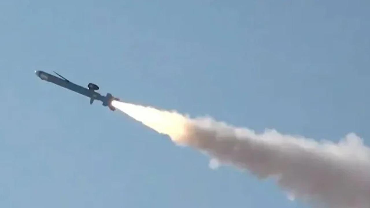 İran BAE'ye füze ile saldırdı!