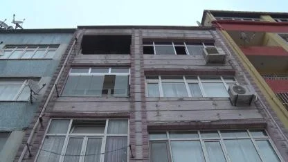 İstanbul Fatih'de koca dehşeti! Eşini öldürüp evi yaktı