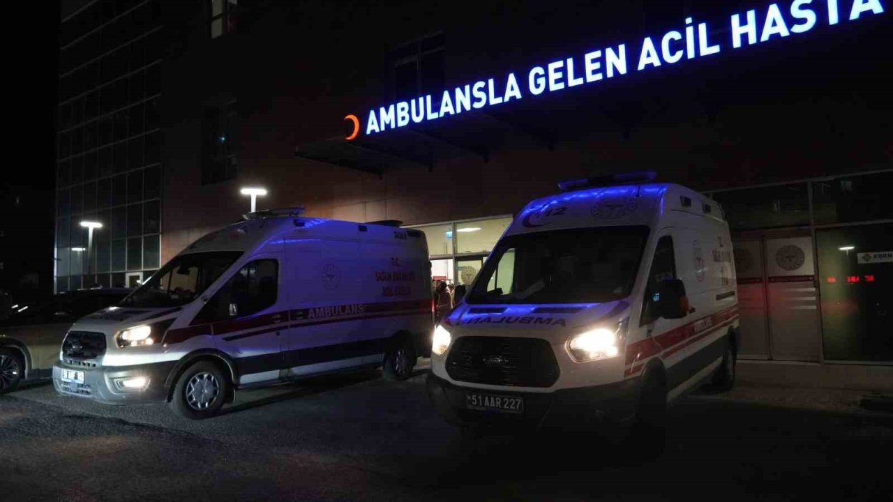 Kontrolden çıkan otomobil elektrik direğine çarptı: 1 ölü,