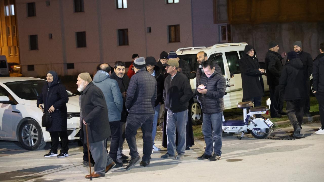 Kutsal topraklara gitmek için yola çıktılar! Soluğu karakolda aldılar