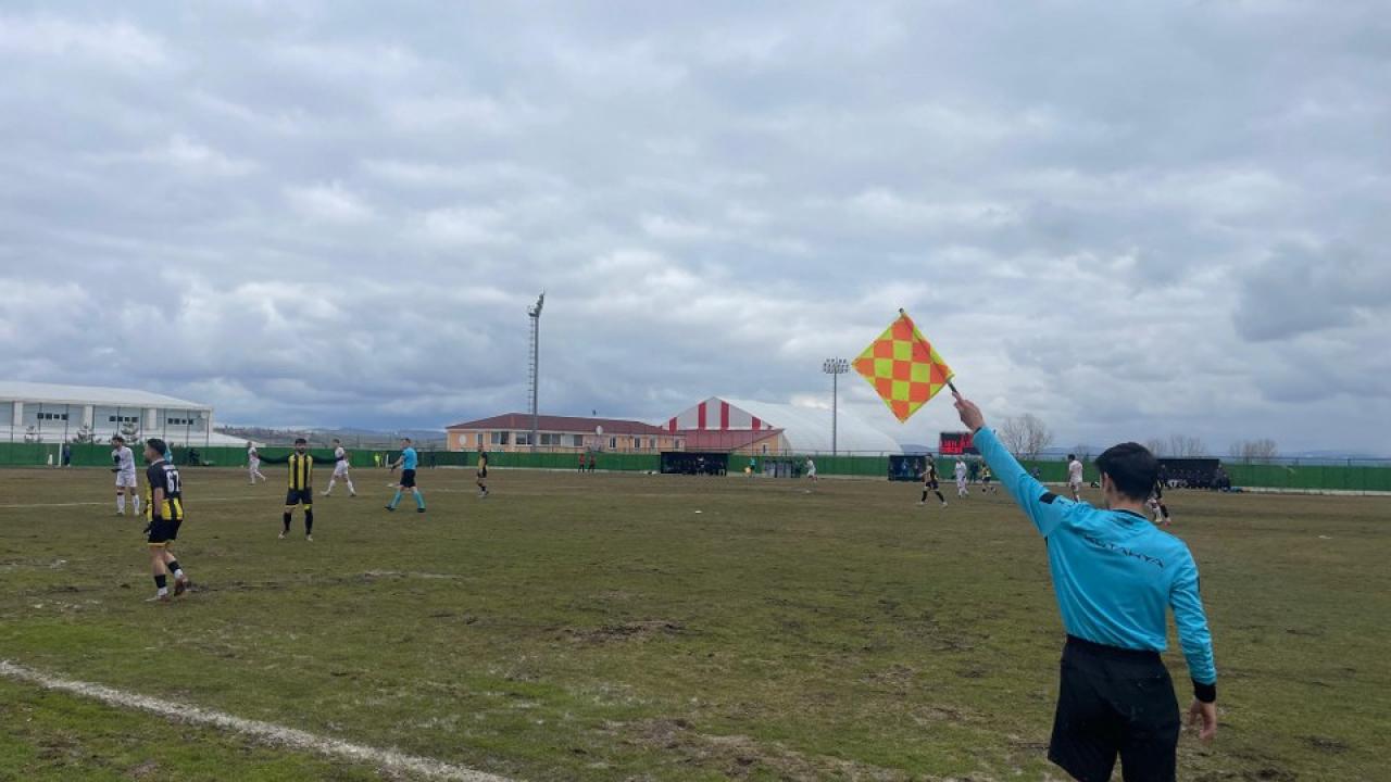 Ladik Belediyespor, Sorgun Belediyespor'u 3-0 mağlup etti