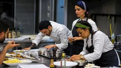 Mutfak komisi nedir, ne iş yapar, ne kadar maaş alır?