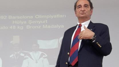 Muzaffer Ilıcak kimdir?