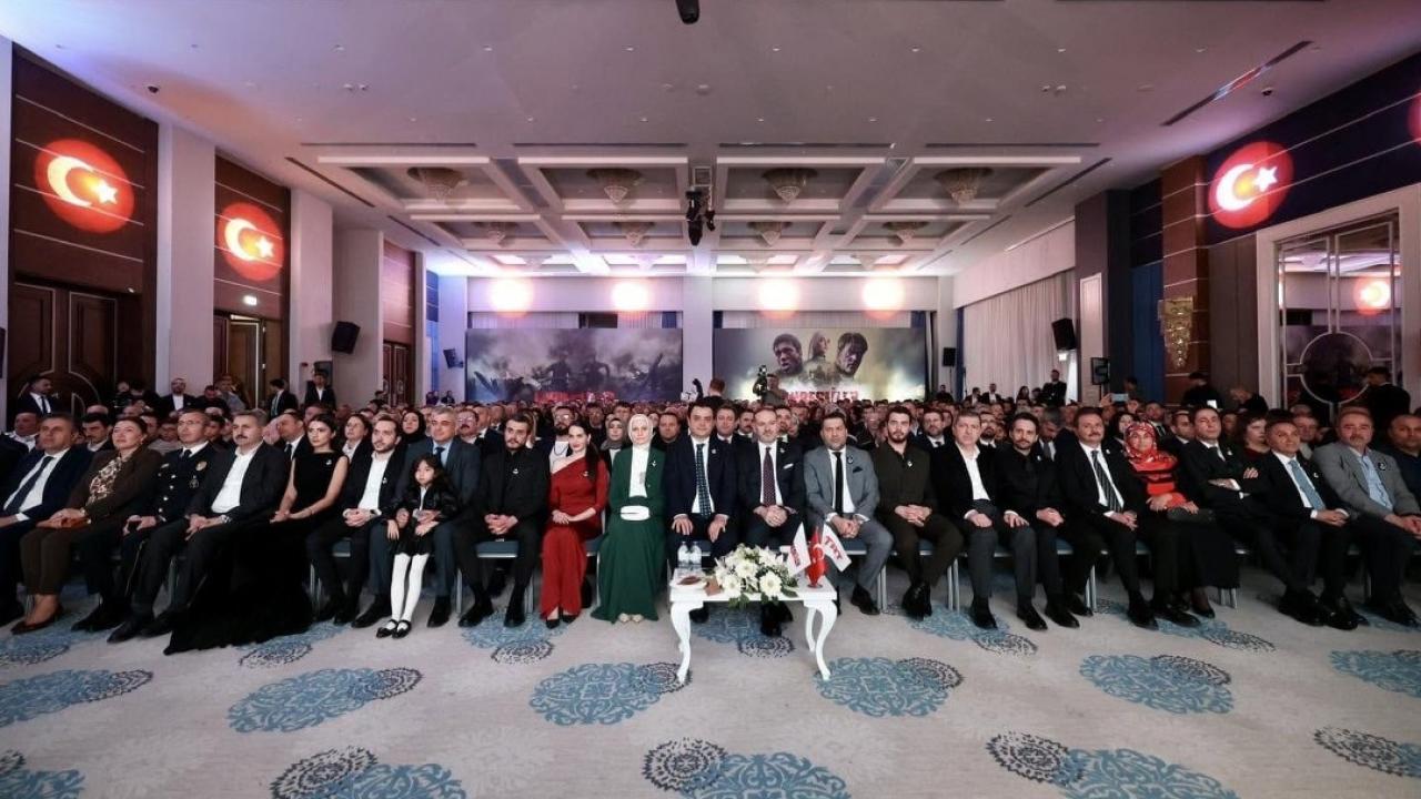 Onbeşliler dizisinin galası yapıldı