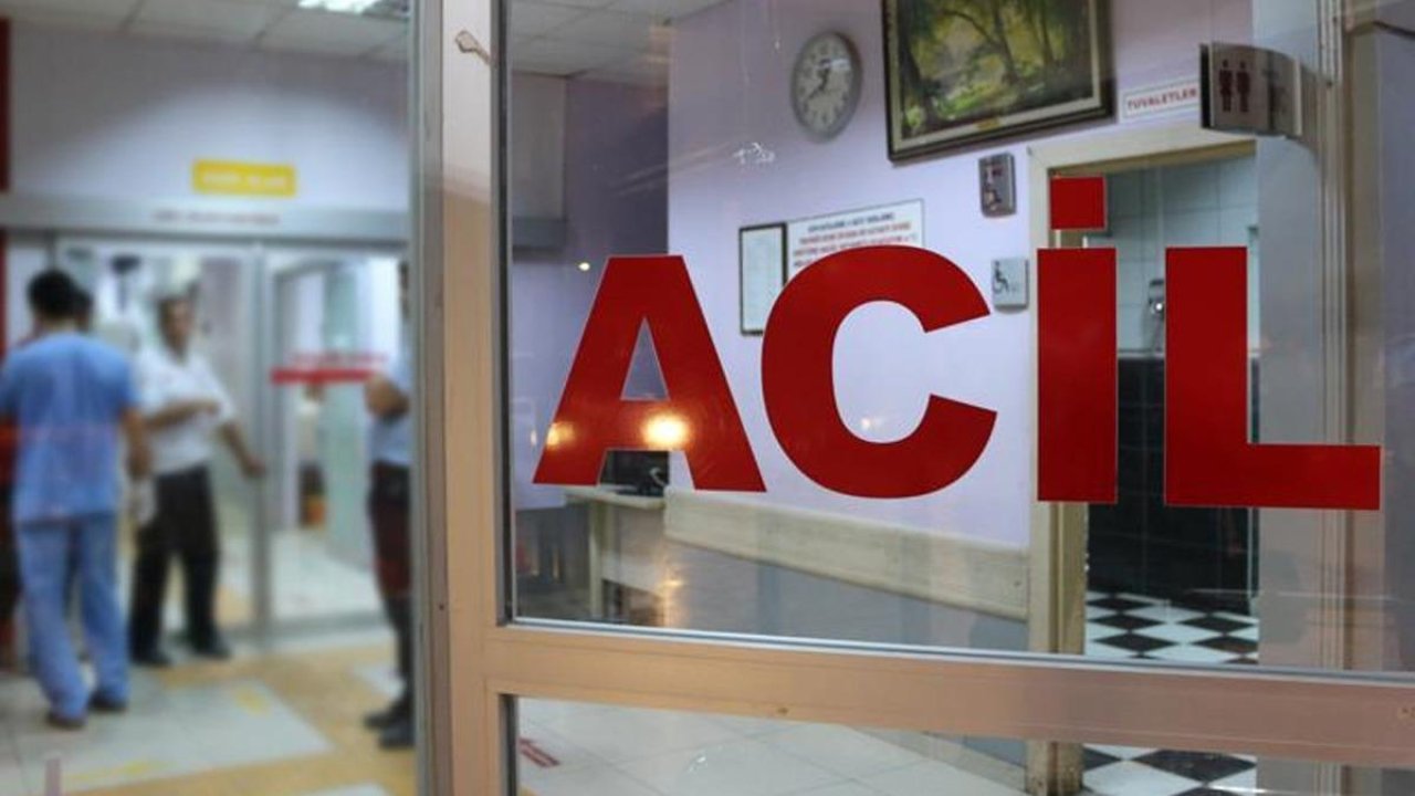 Otomobil ağaca çarptı: 2 ölü