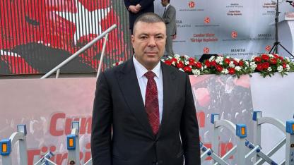 Özgür Bayraktar kimdir?