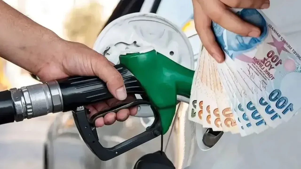 Petrol düştü yakıt zammı geldi mi? Akaryakıtta rakamlar netleşti