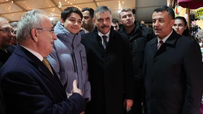 İçişleri Bakanı Mustafa Çiftçi Samsun'da Ramazan Sokağı'nı gezdi