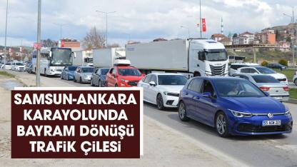 Samsun-Ankara kara yolunda bayram dönüş trafiği