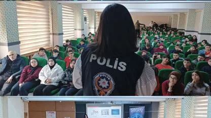 Samsun'da 350 öğrenciye siber güvenlik eğitimi verildi