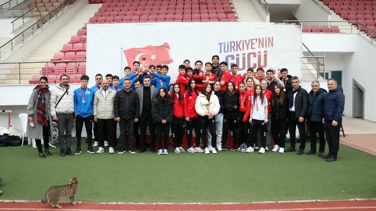 Samsun'da Atletizm İl Birinciliği müsabakaları düzenlendi