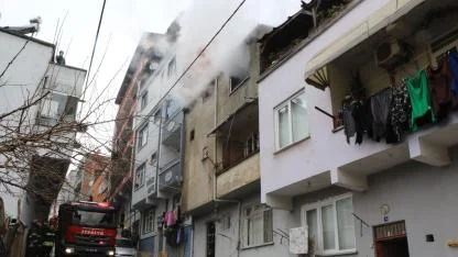 Samsun’da evde çıkan yangın eşyalara zarar verdi