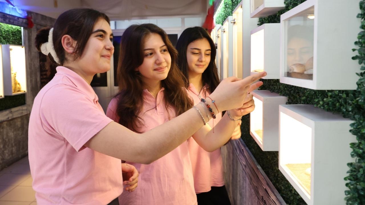 Samsun'da okulda kurulan müzede öğrenciler doğayı okul ortamında keşfediyor