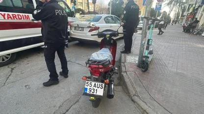 Samsun'da otomobile çarpmamak için kaza yaptı