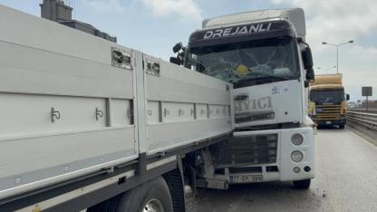 Samsun'da tır başka bir tıra arkadan çarptı