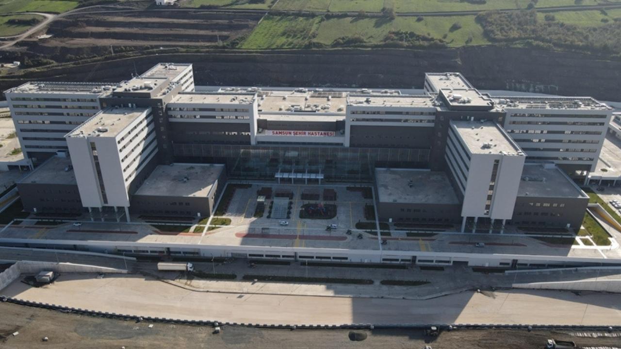 Şehir hastanelerinin önündeki çelik levhalar ne işe yarıyor?