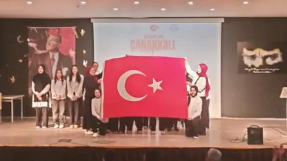Şehit Emrah Sapa Anadolu İmam Hatip Lisesi'nden 18 Mart Çanakkale Zaferi programı