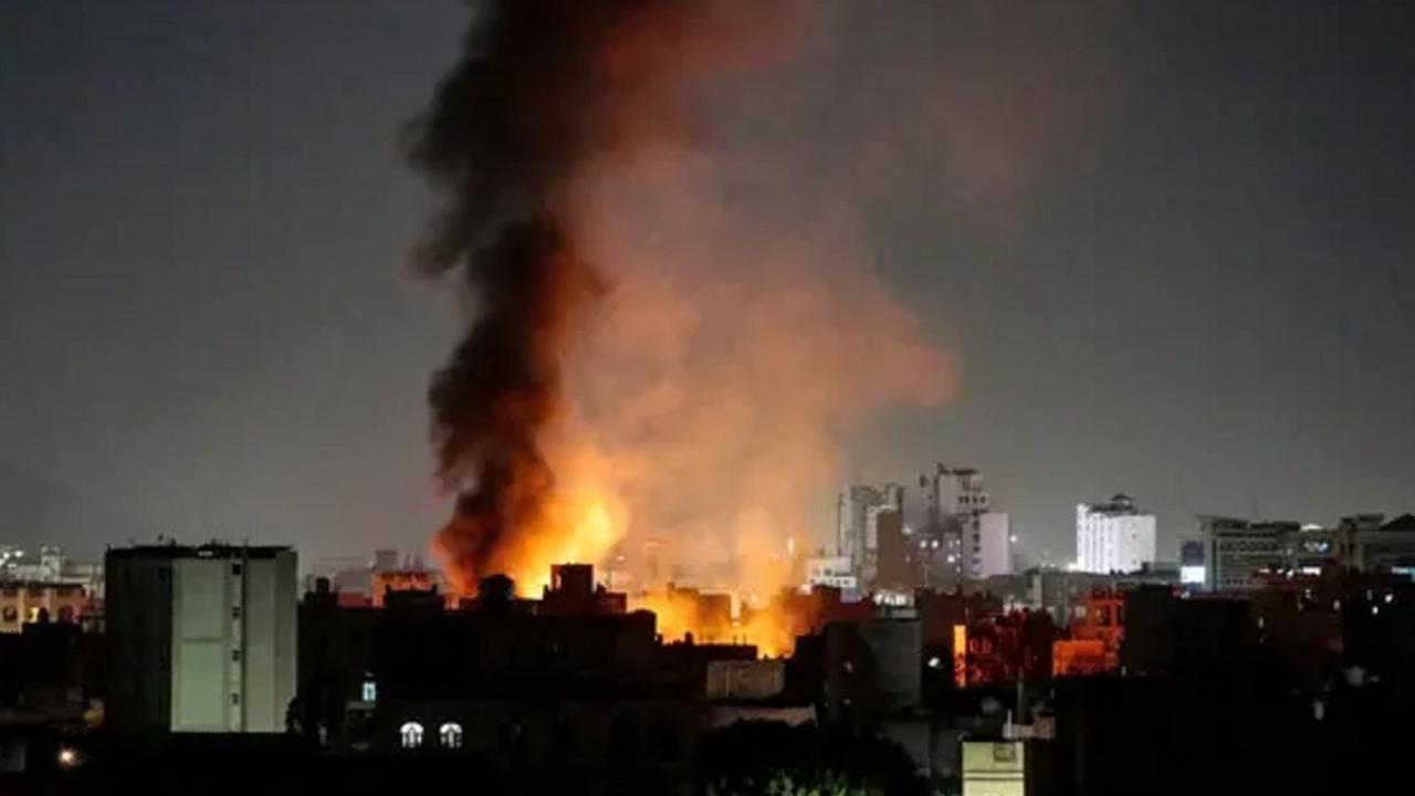 Suudi Arabistan’da binayı füze vurdu! 2 ölü, 12 yaralı