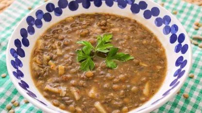 Tam kıvamında erişteli mercimek tarifi