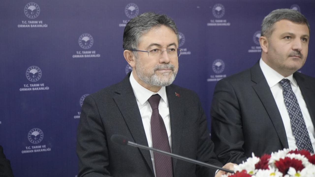 Tarım ve Orman Bakanı Yumaklı'dan gübre stoklarıyla ilgili açıklama
