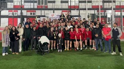 TFFHGD Samsun Geleneksel Futbol Turnuvası'nda ödüller sahiplerini buldu