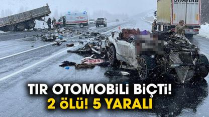 Tır otomobili biçti! Ölü ve yaralılar var