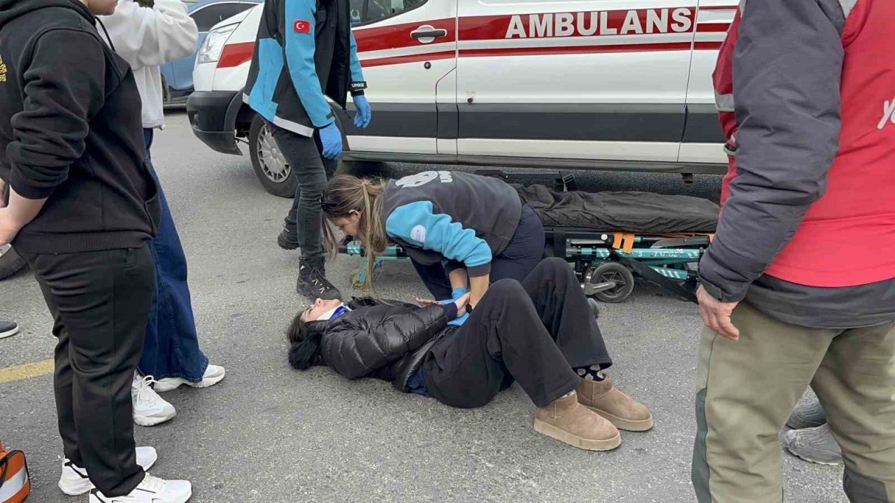 Yarım saat arayla iki motosiklet kazası: 3 yaralı