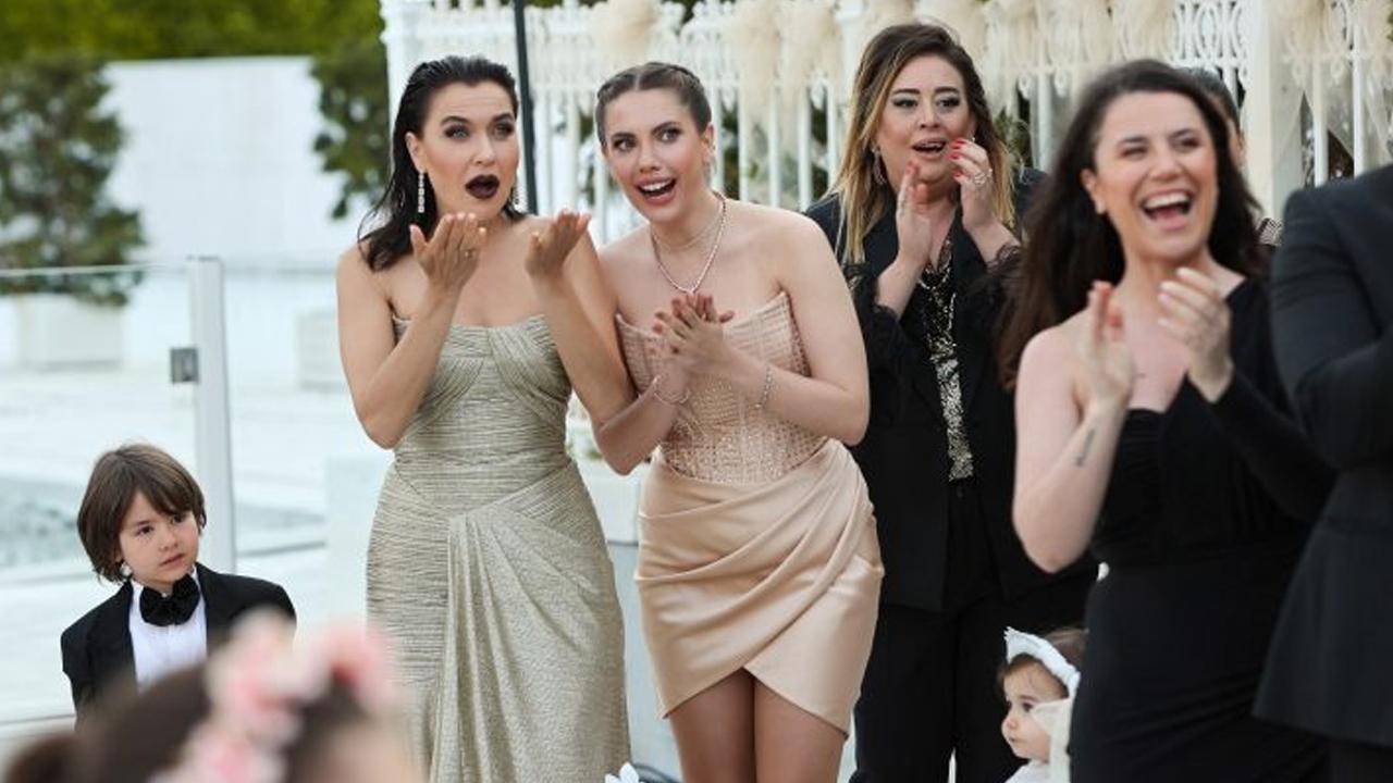 Yasak Elma geri mi dönüyor?