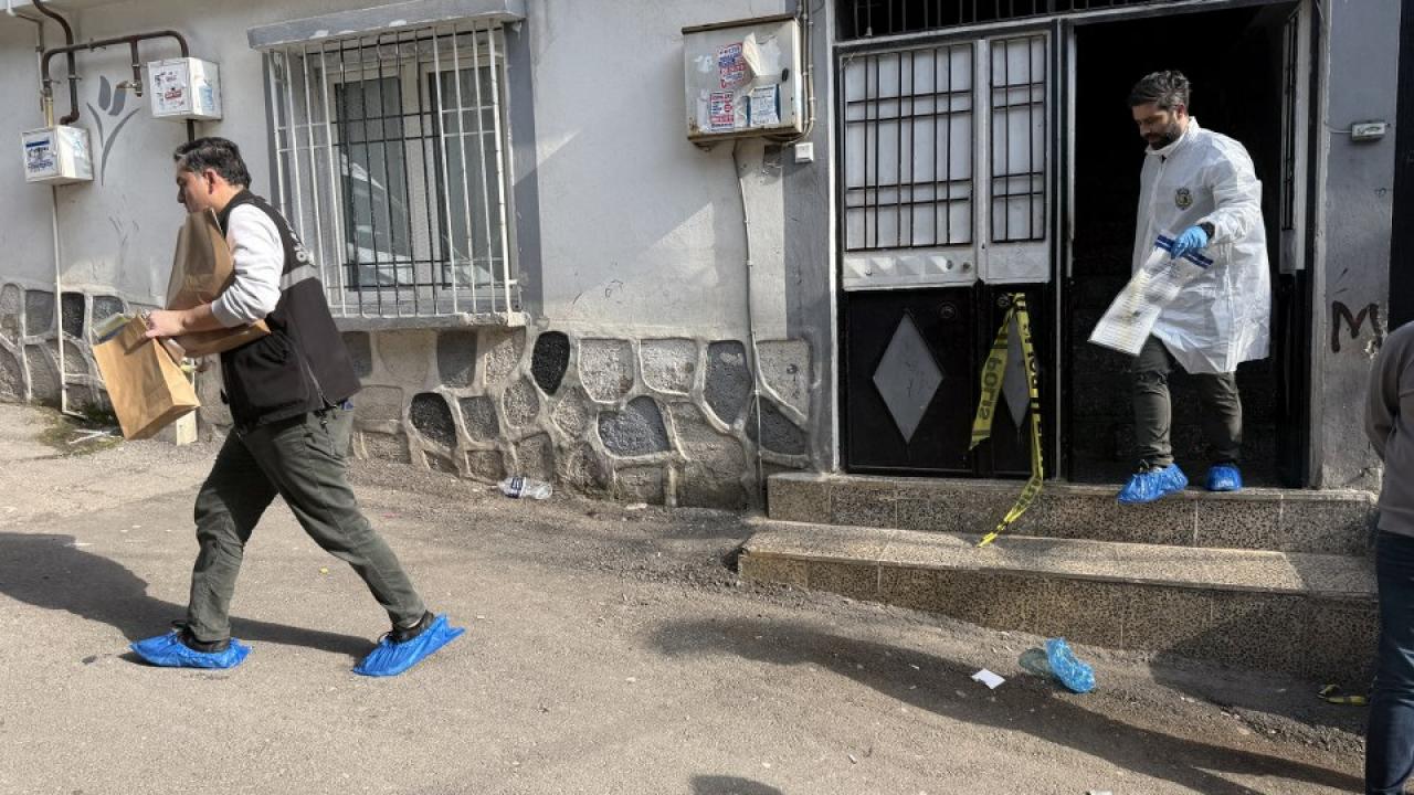 14 yaşındaki kız çocuğu babasını öldürdü