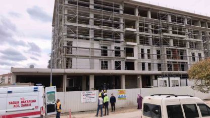 İnşaatın 2. katından düşen işçi yaralandı