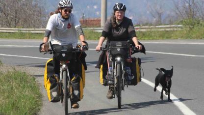 İngiltere’den çıkıp 6 kıtayı bisikletle geçmeyi hedefleyen iki maceracı Ordu’ya ulaştı