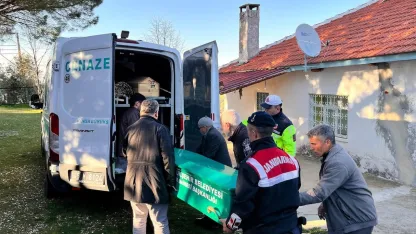 82 yaşındaki adam kendini astı