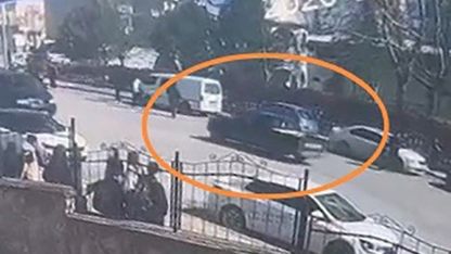 Balkondan düşen 3 yaşındaki çocuk ağır yaralandı