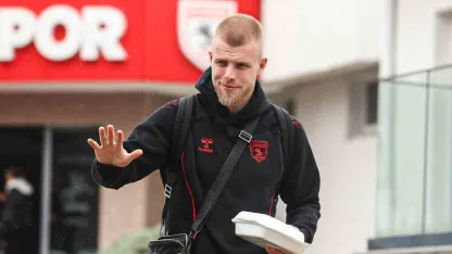 Samsunspor, 27. hafta erteleme maçı için Rize’ye gitti