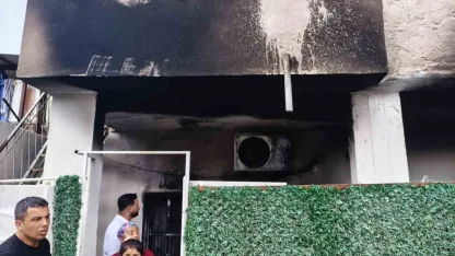 Klima patladı, evde yangın çıktı