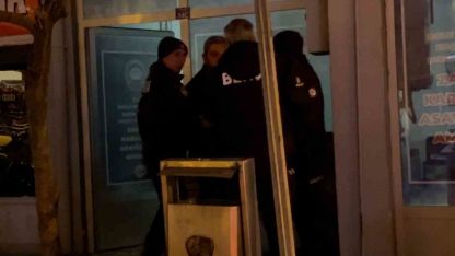 Sokak ortasında karısıyla kavga eden alkollü şahıs gözaltına alındı