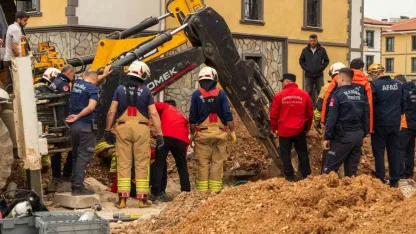 Hayatını kaybeden Ramazan Küren'in cansız bedeni göçük altından çıkarıldı