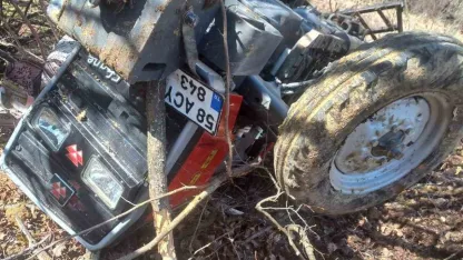 Sivas’ta traktör devrildi 2 kardeşten 1’i öldü