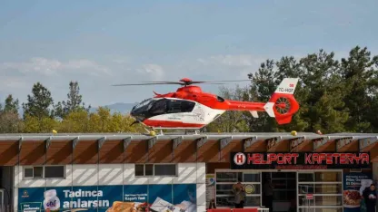 Samsun'da baygın haldeki genç kızın yardımına ambulans helikopter yetişti