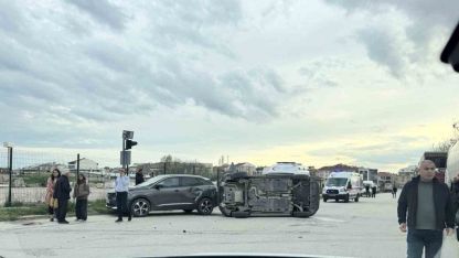 4 aracın karıştığı kazada 7 kişi yaralandı