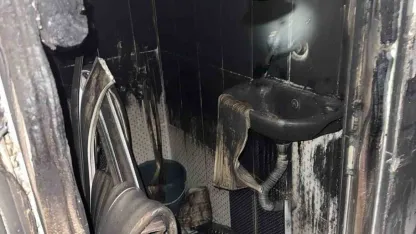 Otel odasında yangın: 3 kişi kurtarıldı