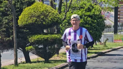 65 yaşındaki diş hekimi İstanbul’dan Samsun’a koşuyor