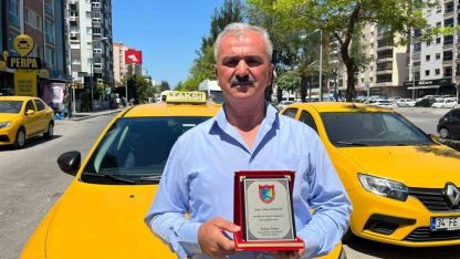 Parası çalınan askerin imdadına taksi şoförü yetişti