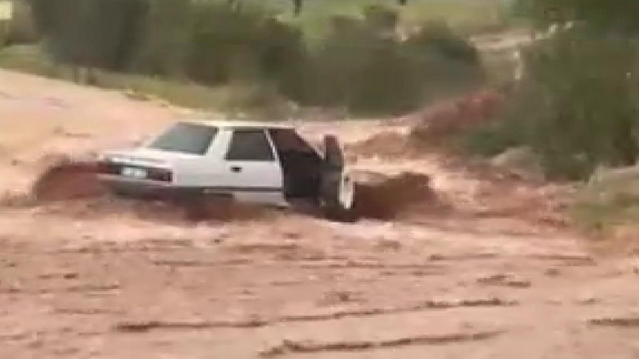Adana'da sel can aldı! 22 yaşındaki genç sele kapılarak hayatını kaybetti
