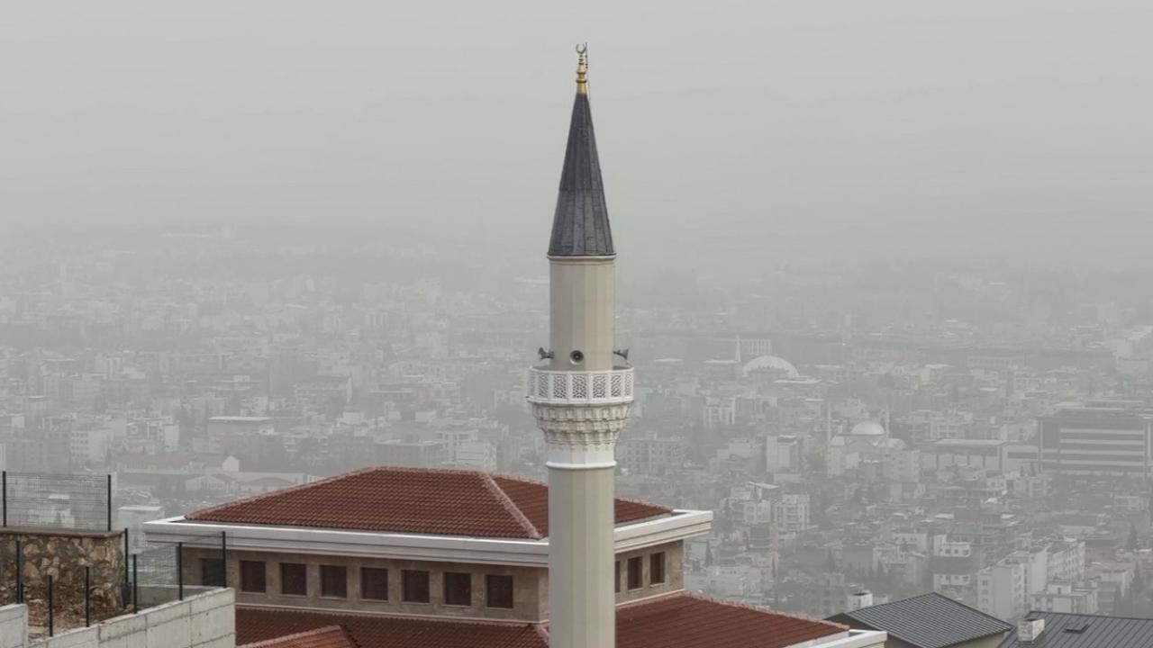 Adıyaman’da toz taşınımı zor anlar yaşattı!