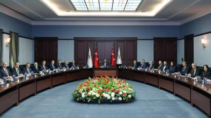 AK Parti MYK Erdoğan başkanlığında başladı