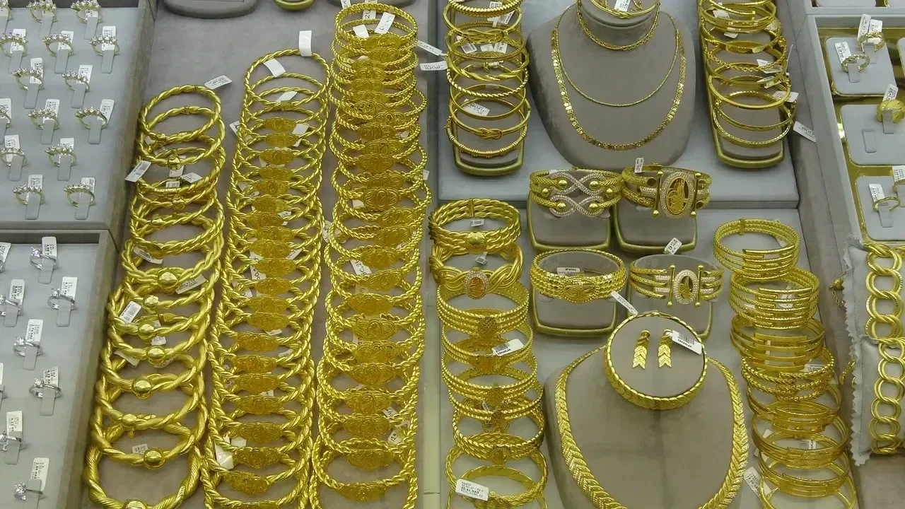 Altın fiyatlarında yön ne olacak? Ekonomist açıkladı