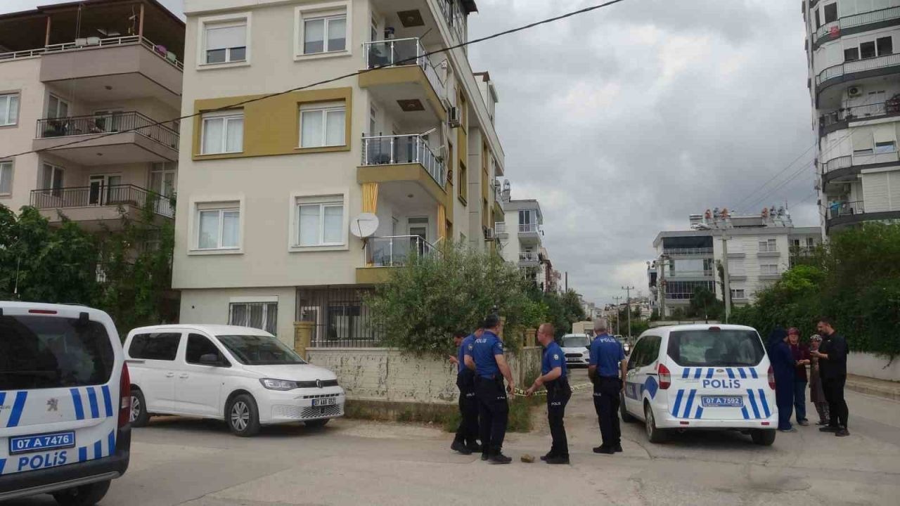 Annesine sinirlenince eve pompalı tüfekle ateş açtı