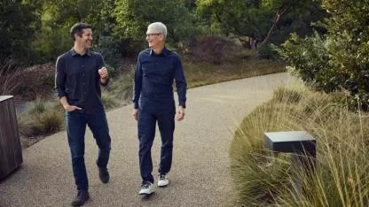 Apple'da köklü değişim! Tim Cook bıraktı işte yeni CEO
