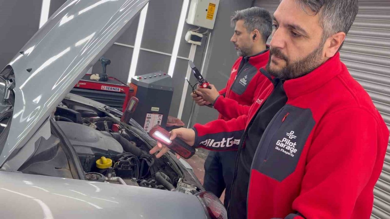 Aracını satmak isterken podyenin farklı bir araca ait olduğunu öğrendi! Neye uğradıklarını şaşırdılar